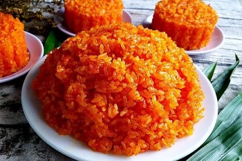 Bí quyết nấu xôi gấc dẻo thơm, đẹp mắt dâng cúng tổ tiên ngày Rằm tháng Chạp