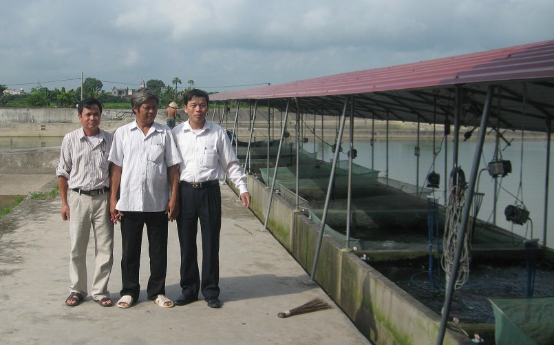 Trang trại nuôi các của ông Quất được bê tông hóa hiện đại. Trang trại nuôi các của ông Quất được bê tông hóa hiện đại.