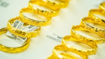 Giá vàng hôm nay (9/1): Tiếp tục tăng sát mức 1.900 USD/ounce