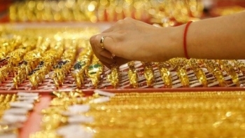 Giá vàng hôm nay (10/1): Vàng trong nước giảm mạnh