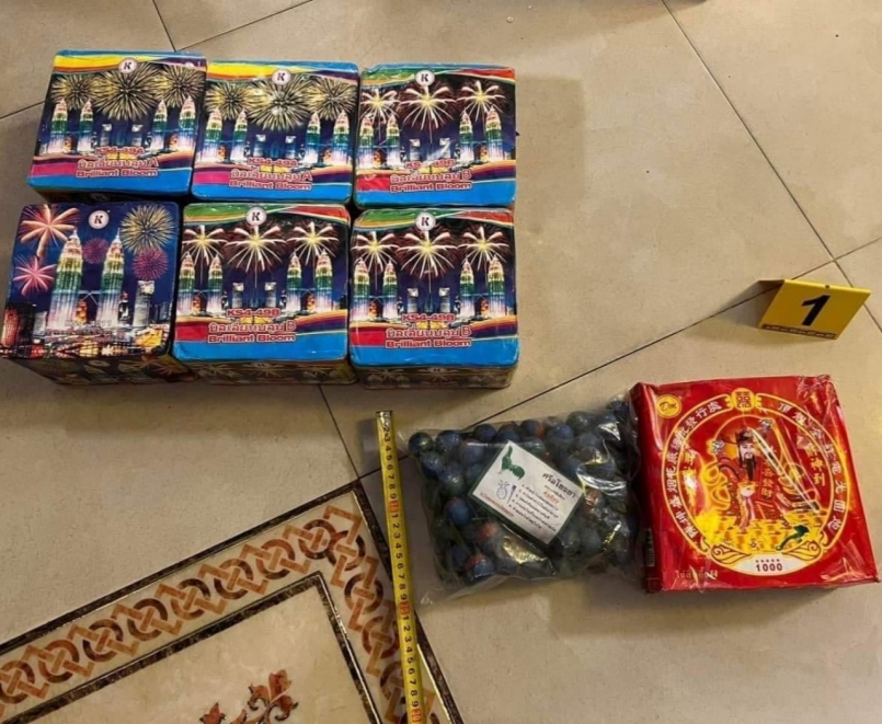 Bà Rịa - Vũng Tàu: Bắt giữ 2 đối tượng mua bán pháo nổ trái phép Bà Rịa - Vũng Tàu: Bắt giữ 2 đối tượng mua bán pháo nổ trái phép