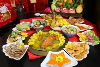 Mê mẩn với mâm cỗ cúng ông Công ông Táo chỉ làm trong 2 tiếng của bà mẹ 8X