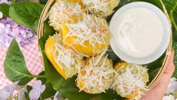 Thứ quả của mùa hè thơm 7 gian nhà 3 gian bếp, đem đồ với hạt trắng ngần này, ngửi mùi thôi đã thấy thèm