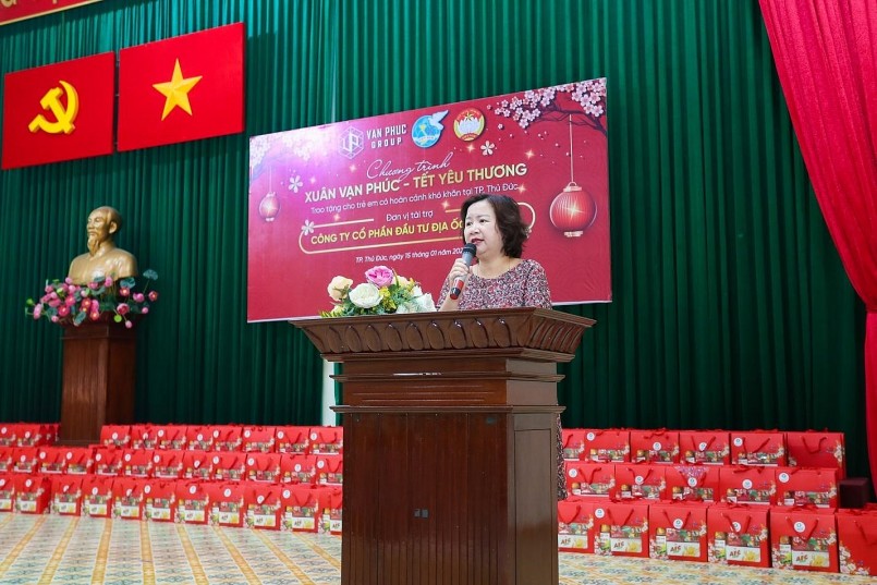 Bà Nguyễn Hương – TGĐ Dai Phuc Land, đại diện Van Phuc Group phát biểu tại chương trình - Ảnh: Vinh Rose Bà Nguyễn Hương – TGĐ Dai Phuc Land, đại diện Van Phuc Group phát biểu tại chương trình - Ảnh: Vinh Rose