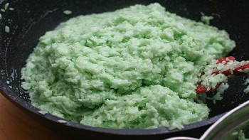 Cách xào nếp gói bánh tét ngày Tết thơm ngon hấp dẫn