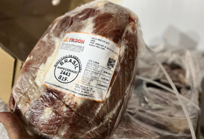 Hơn 20 tấn thịt bò đông lạnh không rõ nguồn gố Hơn 20 tấn thịt bò đông lạnh không rõ nguồn gố