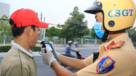 Mức phạt vi phạm nồng độ cồn đối với người điều khiển ô tô, xe máy, xe đạp