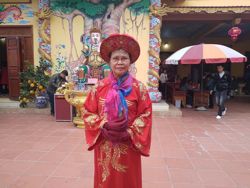 Trồng cây dại nhìn đâu cũng thấy quả “tím lịm tim”, 2 anh nông dân bỏ túi tiền tỷ mỗi năm