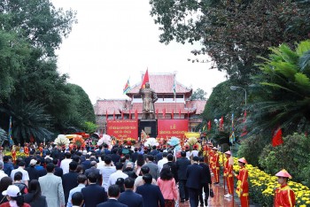 Biển người đổ về lễ hội Ngọc Hồi - Đống Đa ở Bình Định