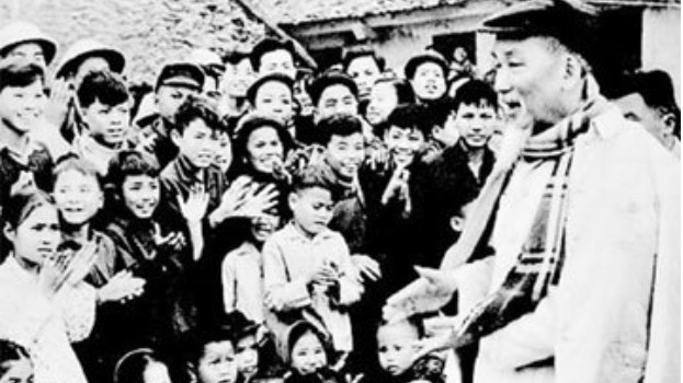 Người mang đến những mùa xuân đất nước