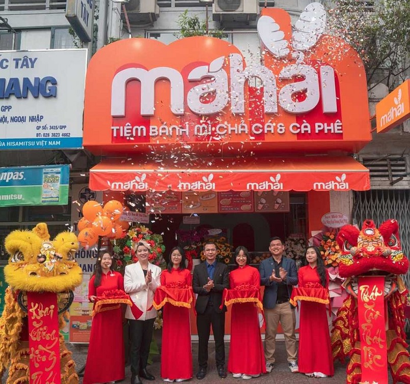 Khai trương cửa hàng bánh mì Má Hải