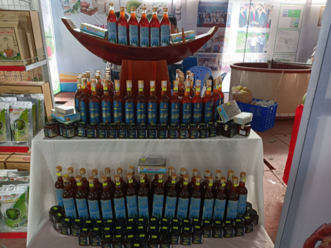 Sản phẩm mật ong đóng chai