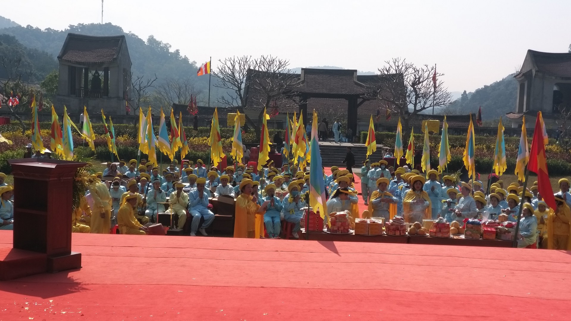 Khai Hội Xuân Yên Tử 2023 đã thu hút hàng nghìn du khách và phật tử tới tham quan