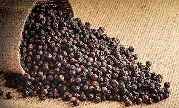 Giá nông sản hôm nay (03/2) vấn đề quản lý nhập khẩu hồ tiêu được tăng cường.