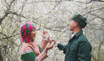 Ánh lửa hồng, sắc hoa trắng trong “Sắc màu cao nguyên” Lào Cai sẽ làm nức lòng du khách