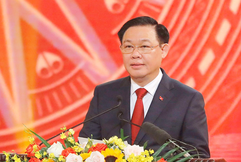 Chủ tịch Quốc hội Vương Đình Huệ phát biểu tại Lễ công bố và trao giải Búa liềm vàng lần thứ VII.