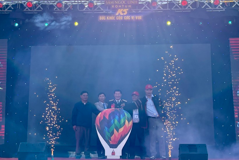 Độc đáo Lễ hội khinh khí cầu bay về đại ngàn ở thủ phủ sâm Ngọc Linh