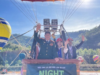 Kon Tum: Bay cùng Anh hùng Phạm Tuân tại lễ hội sâm Ngọc Linh