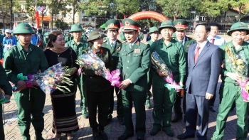 Đắk Lắk: 3 tân binh nữ viết đơn tình nguyện nhập ngũ