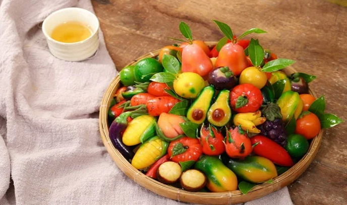 Tưởng trái cây giả nhưng thực ra là một loại bánh “quý tộc” ở Huế