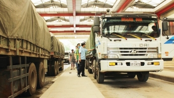 Tổng cục Hải quan phấn đấu giảm 5% tỷ lệ tờ khai luồng đỏ trong năm 2023