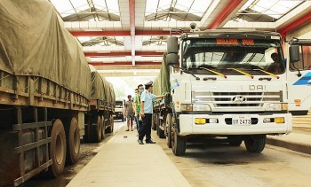 Tổng cục Hải quan phấn đấu giảm 5% tỷ lệ tờ khai luồng đỏ trong năm 2023