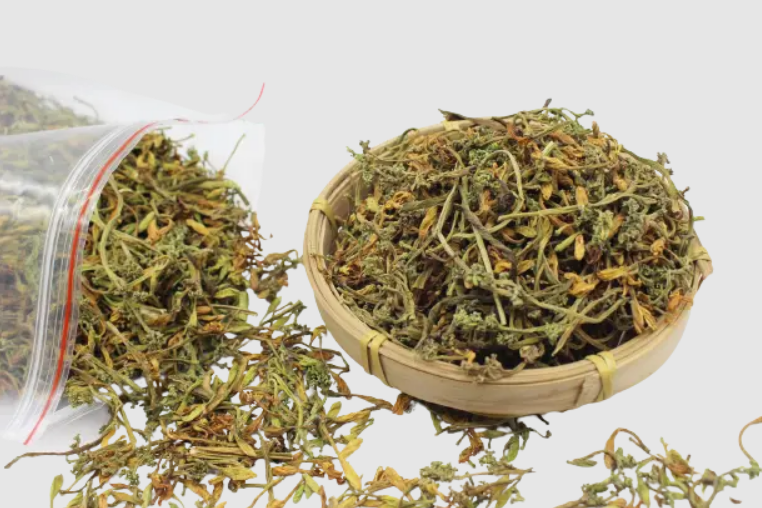 Loại hoa thường cắt bỏ đi sấy khô thành đặc sản 1,5 triệu/kg