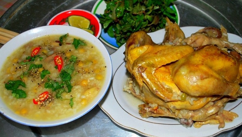 Những món ăn danh bất hư truyền từ gà tre Đèo Le. Những món ăn danh bất hư truyền từ gà tre Đèo Le.