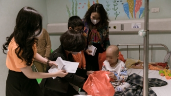 Gửi trao hi vọng đối với bệnh nhi ung thư