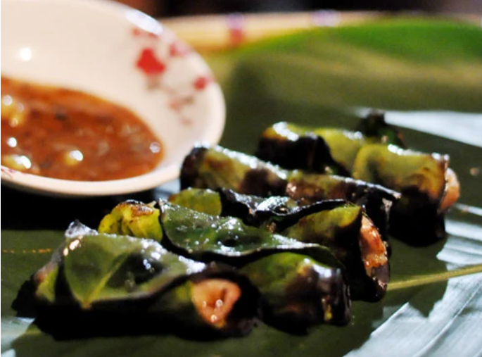 Đặc sản dân dã chả cuốn lá bưởi Đặc sản dân dã chả cuốn lá bưởi