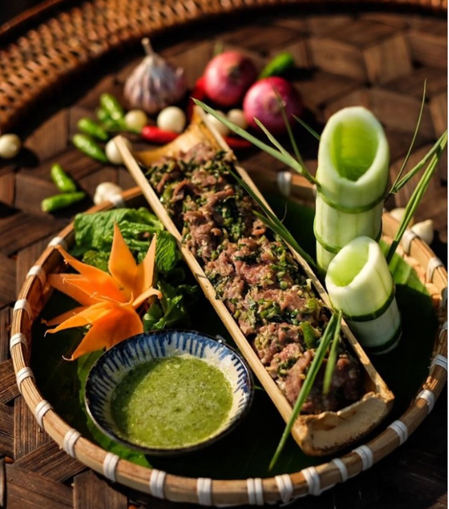 Món Lam nhọ đặc sản Lai Châu