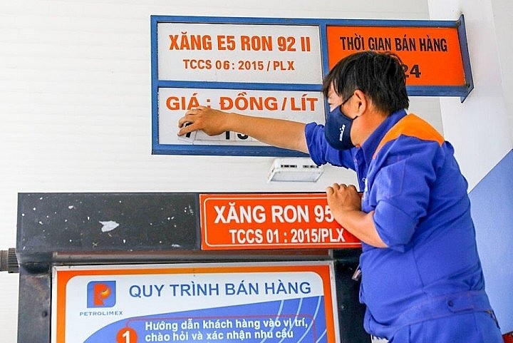 Giá xăng, dầu đồng loạt giảm nhẹ Giá xăng, dầu đồng loạt giảm nhẹ
