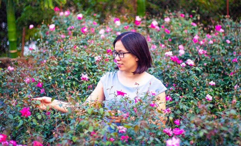 Vườn hồng giúp chị cân bằng và tìm thấy động lực trong cuộc sống. Vườn hồng giúp chị cân bằng và tìm thấy động lực trong cuộc sống.