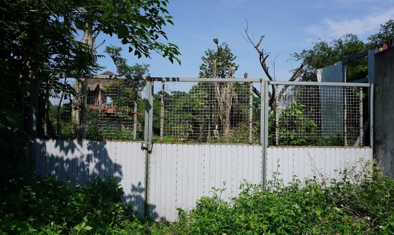 Cổng vào khu vườn trăm tỷ của ông Nguyễn Khắc Niên.