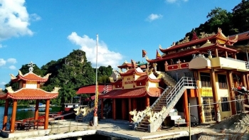 Đền Chúa Thác Bờ  - Đền thờ thiêng liêng ngự trị trên sông Đà