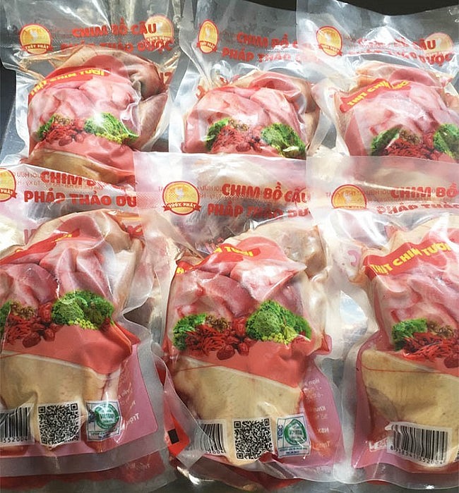 Sản phẩm chim bồ câu Pháp của HTX Thủy Phát đạt sản phẩm OCOP 3 sao của tỉnh Hải Dương Sản phẩm chim bồ câu Pháp của HTX Thủy Phát đạt sản phẩm OCOP 3 sao của tỉnh Hải Dương