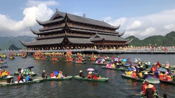 Kinh nghiệm vãn cảnh Tam Chúc 2023: Chơi ở đâu, ăn những gì, chi phí ra sao?