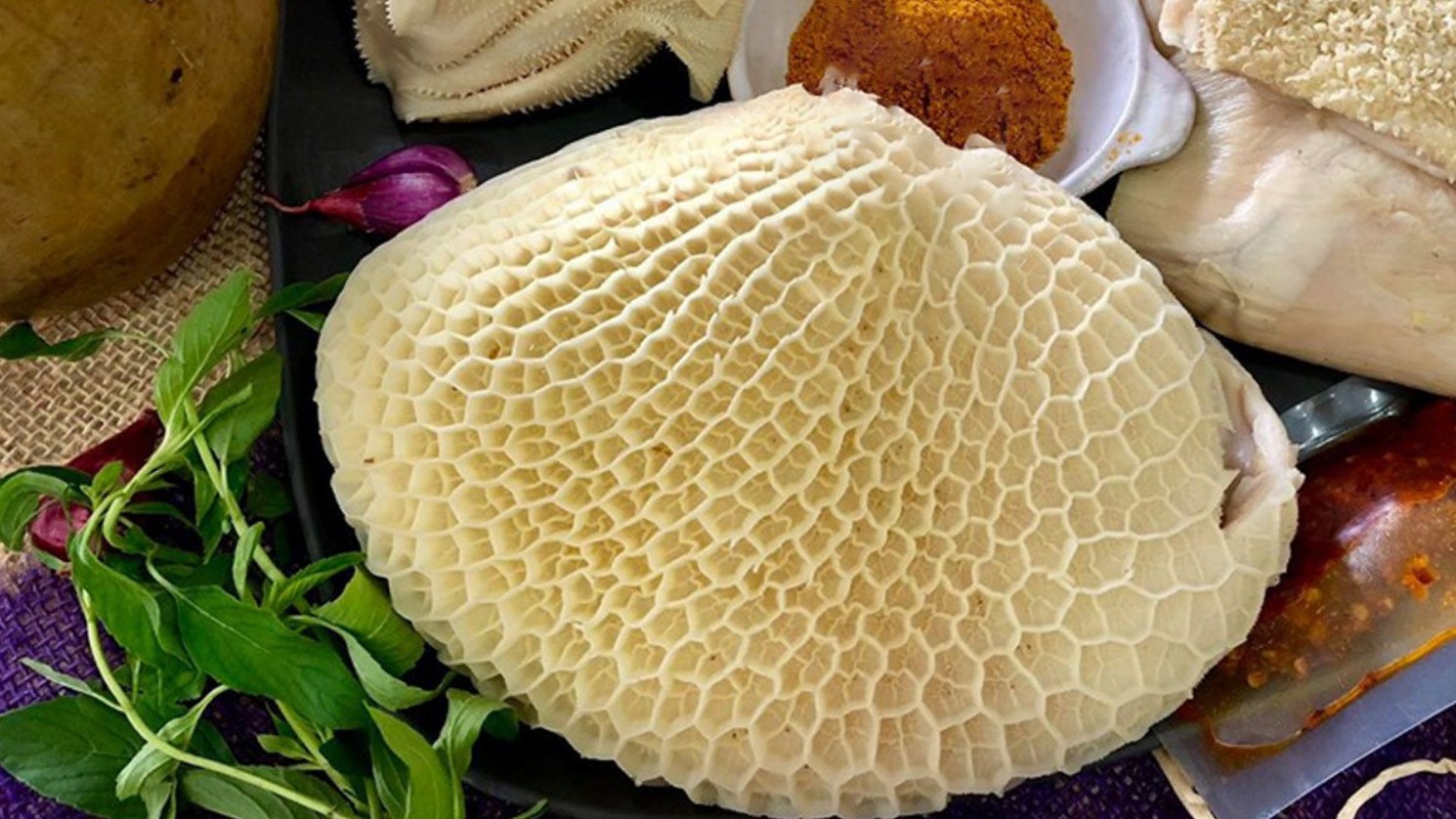 Đặc sản xưa ít người ăn, giờ được ưa chuộng bởi hương vị thơm ngon, có giá 350.000 đồng/kg