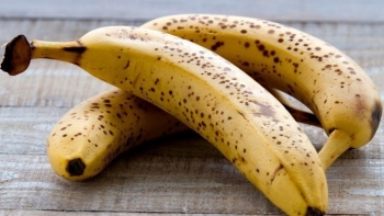 Thấy chuối xuất hiện đốm đen đừng vội bỏ đi, đây mới là lúc chuối "đạt đỉnh dinh dưỡng"