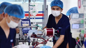 Y tế là nghề đặc biệt, cần có đãi ngộ đặc biệt