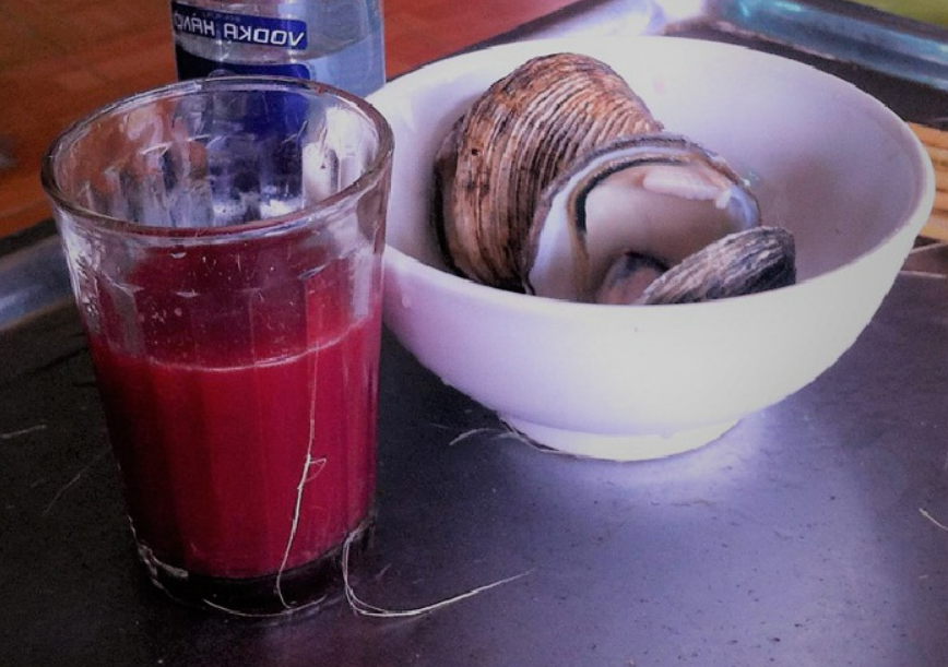 Rượu ngán có màu hồng đặc trưng Rượu ngán có màu hồng đặc trưng