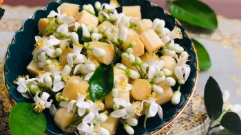 Mía ướp hoa bưởi “cháy hàng”, làm theo cách này có ngay nồi mía ướp chuẩn vị Hà Nội thơm ngon, mát lành