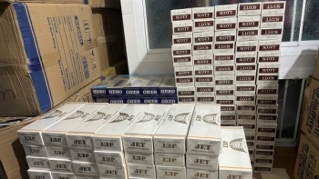 Bạc Liêu: Tạm giữ hơn 2.000 bao thuốc lá nhập lậu đang trên đường đi tiêu thụ