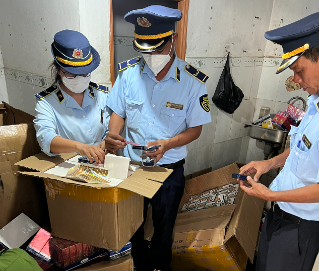 Bình Dương: Phát hiện, thu giữ hàng nghìn viên thuốc tẩy giun nghi giả mạo nhãn hiệu