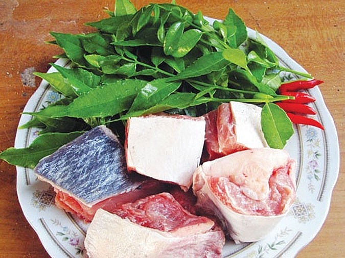 Cá cờ và lá cóc kết hợp tạo ra món canh chua ngon đúng điệu Cá cờ và lá cóc kết hợp tạo ra món canh chua ngon đúng điệu