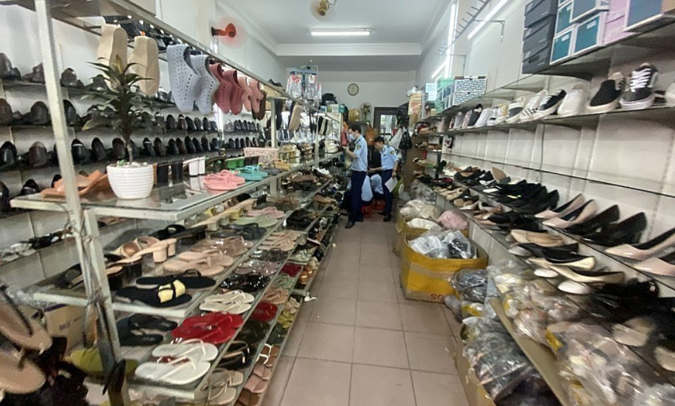 Kiểm tra hàng hóa tại các cơ sở kinh doanh