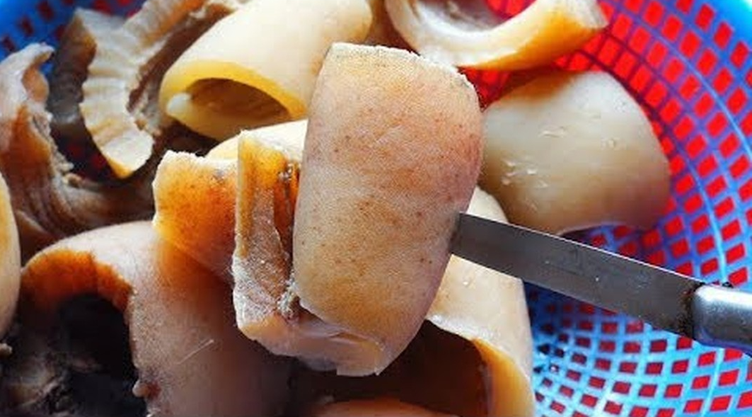 Đặc sản xưa chẳng ai dám ăn, giờ được chị em nội trợ "săn lùng" vì  bổ dưỡng, có giá 170.000 đồng/kg