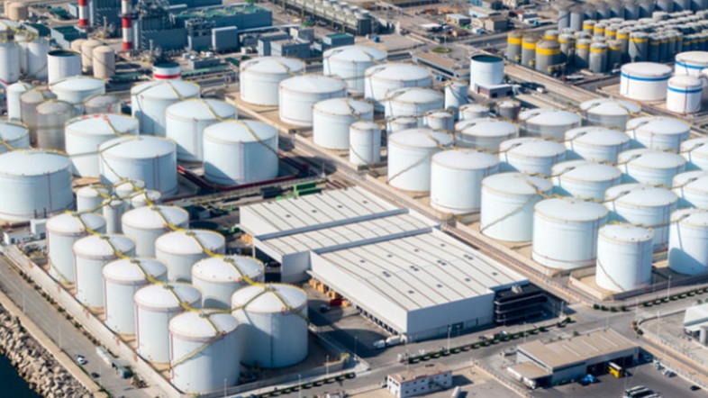 Giá dầu thô chạm mức thấp nhất trong 3 tháng qua