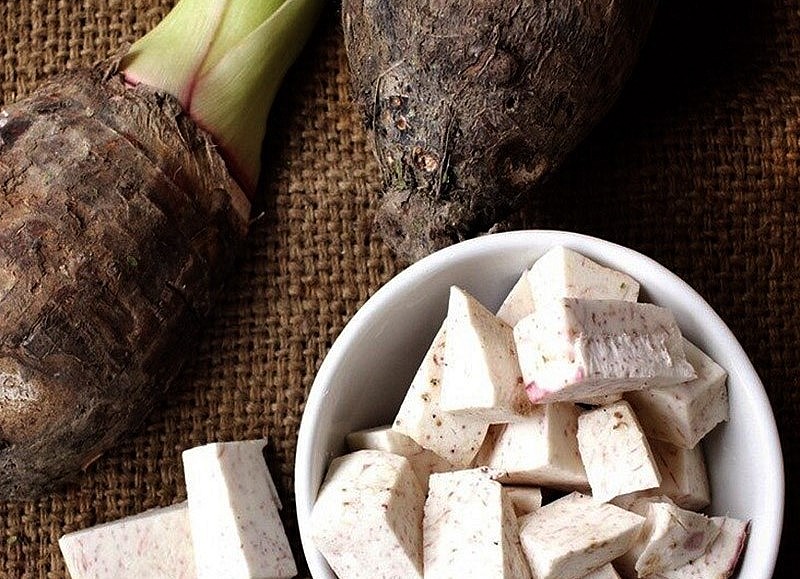 Trong khoai môn còn có chất cryptoxanthin với khả năng ngăn ngừa ung thư vòm họng và ung thư phổi. Trong khoai môn còn có chất cryptoxanthin với khả năng ngăn ngừa ung thư vòm họng và ung thư phổi.