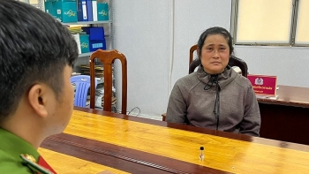 An Giang: Dùng xe máy vận chuyển hàng nghìn bao thuốc lá nhập lậu, một đối tượng bị bắt giữ